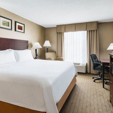 Holiday Inn Express Boston Brockton By Ihg Exteriör bild