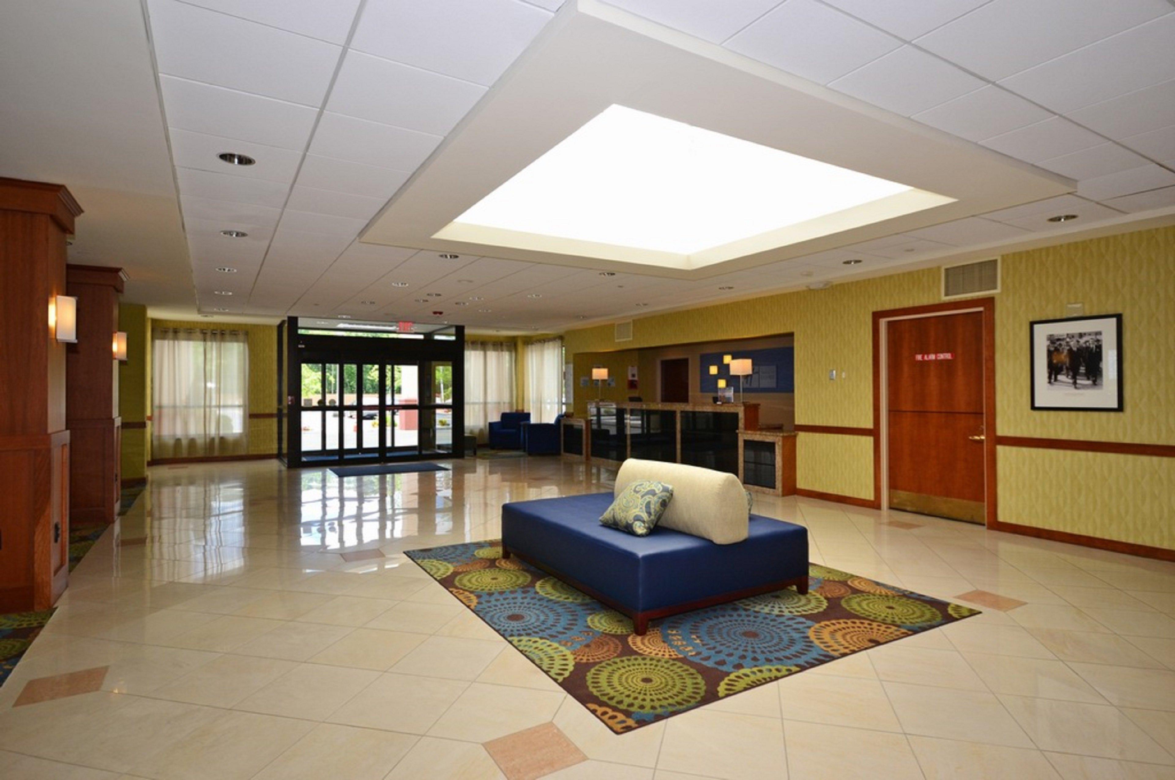 Holiday Inn Express Boston Brockton By Ihg Exteriör bild