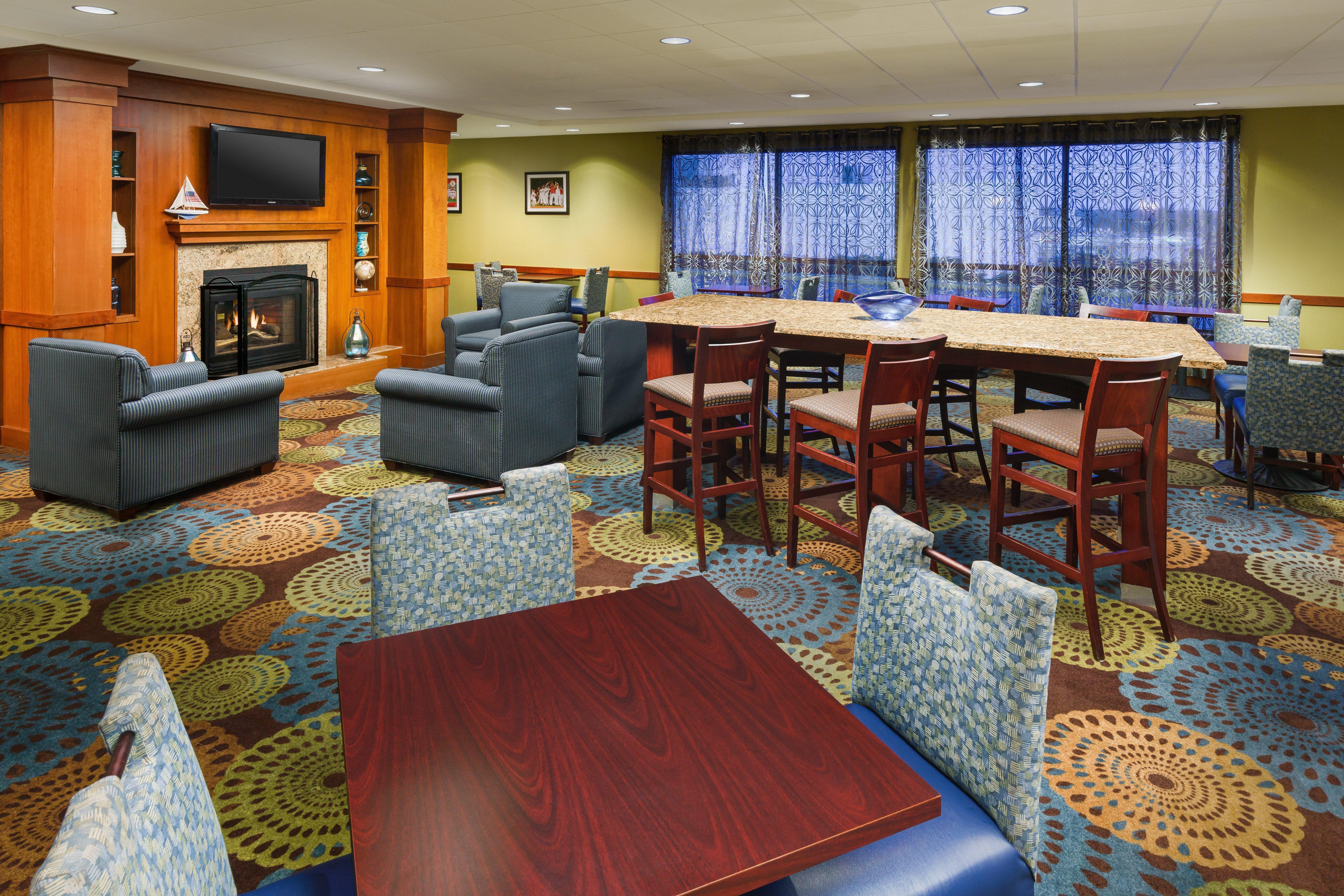 Holiday Inn Express Boston Brockton By Ihg Exteriör bild